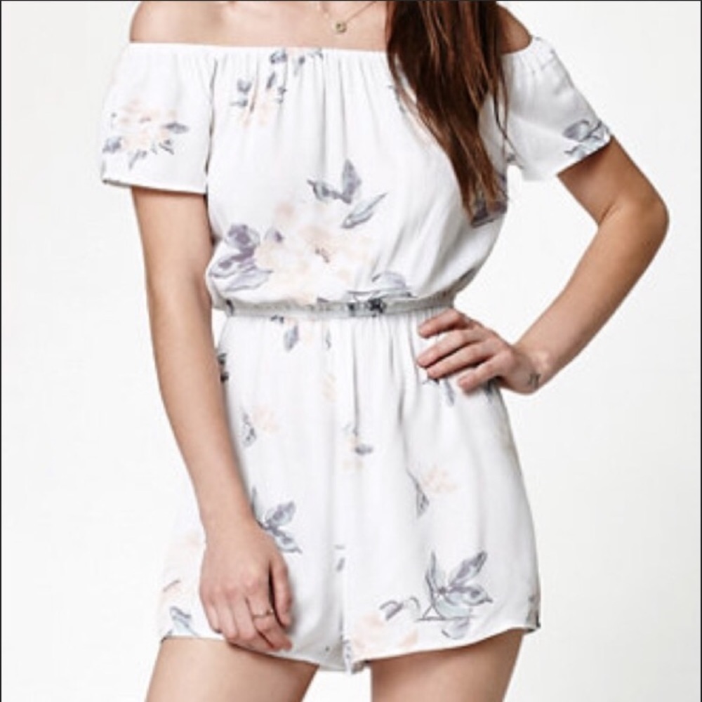 Kendall & Kylie off the shoulder floral romper